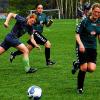 Aller Einsatz ist vergebens: Der Treffer von Anne Möller (links) gegen den FC Schweinfurt 05 (Mitte Jeanette Schölzke, rechts Katja Pöhlmann) reichte nicht, das Rhöner Team verlor mit 1:2.