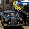 Bildschön: „Herr Geheimrat“, der Mercedes 220 von 1956 beim Zwischenstopp 2012 in Bad Mergentheim, wo diesmal der Start ist.