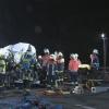 In der Nacht zum Mittwoch wurde eine Frau getötet, als ein Sprinter auf einen Lkw auffuhr.