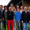 (ret)   Auf Einladung der Sparkasse Mainfranken war der Golfclub Main-Spessart in Eichenfürst Austragungsort eines der 60 Golfturniere um den Deka Golf Cup 2013. Dabei gingen deutschlandweit insgesamt mehr als 8000 Golfer an den Start. Ihr Ziel: ein Startplatz beim großen Finale im Ostsee Golf Resort Wittenbeck. Der Hauptsponsor DekaBank ist der zentrale Dienstleister der Sparkassen-Finanzgruppe für das Investmentfonds-Geschäft. Nach der Begrüßung durch Gebietsdirektor Peter Schmitt begann das Turnier mit einem Kanonenstart. Ausgespielt wurden sowohl Brutto- als auch Nettowertung und die Sonderwertung „Nearest to the Pin“ (den Schlag möglichst nahe zur Fahne bringen) und „Longest Drive“ (längster Schlag). Die 67 Teilnehmer erlebten ein perfekt organisiertes Turnier. Vor dem Finale in Heiligendamm haben die Turnierveranstalter noch das Regionalfinale gestellt, das am 26. Juli im Wittelsbacher Golfclub in Neuburg an der Donau stattfinden wird. Für das Regionalfinale haben sich qualifiziert: Heidi Kirsch (Brutto Damen), Philipp Kolb (Brutto Herren), Wolfgang Holley (Netto A), Dieter Johann (Netto B), Sabine Eichelsdörfer (Netto C). Die Sonderpreise „Nearest to the Pin“ gingen an Heidi Kirsch und Björn Brasch. Die Preise für die längsten Abschläge sicherten sich Claudia Polik und Philip Kolb. Unser Bild zeigt die erfolgreichen Teilnehmer.