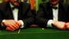 (far)   Für diesen Titel braucht es nicht nur einen kühlen Kopf, sondern auch viel Sitzfleisch. Wer von den 50 000 Euro Preisgeld profitieren will, um das es bei den Pokermeisterschaften der Spielbanken Bayern geht, muss es ins Finale am 15. März in Garmisch-Partenkirchen schaffen. Erreichen kann er dieses Finale auch von Bad Kissingen aus. Das Luitpold-Casino ist einer der insgesamt neun Spielorte in Bayern. Einmal wurde seit Beginn der Meisterschaften Anfang Juli in Kissingen bereits gespielt. Am Freitag, 26. Juli, ab 19 Uhr steht hier das zweite Turnier zur Spielbanken Bayern Pokermeisterschaft an. In der Turnierphase bis Februar bietet jede der neun bayerischen Spielbanken mindestens zwei Ranglistenturniere pro Monat an.