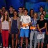 Besondere Leistungen am BNG: Diese Schüler haben bei der Schlussfeier des Marktheidenfelder Gymnasiums einen Buchpreis erhalten oder wurden geehrt, weil sie das BNG bei Wettbewerben erfolgreich vertreten haben. BNG-Schulleiterin Anne-Marie Greving (rechts), Thomas Klein vom BNG-Förderverein (links) und Elternbeiratsvorsitzende Conny Leimeister (Vierte von links) gratulierten.