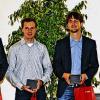 (ts)   Die Niederlassung des Engineering-Dienstleisters Ferchau zeichnete drei Absolventen der Hochschule für angewandte Wissenschaften mit einem Förderpreis aus. Als Jahrgangsbester des Wintersemesters 2012/13 erhielt Stefan Löther den Förderpreis und 750 Euro. Der Diplomingenieur absolvierte das Studium der Elektrotechnik in der Regelstudienzeit von neun Semestern mit der Abschlussnote 1,04. Aus dem Fachbereich Wirtschaftsingenieurwesen erhielt Michael Haag den Preis. Auch er beendete sein Studium in neun Semestern mit der Abschlussnote 1,41. Er erhielt eine Prämie von 500 Euro. Als Dritter erhielt Florian Manger die Auszeichnung. In zehn Semestern schloss er das Studium im Fachbereich Maschinenbau ab und erreichte einen Notendurchschnitt von 1,42. Dafür bekam er eine Ferchau-Trophäe und einen Scheck über 250 Euro. Frank Ferchau, geschäftsführender Gesellschafter, sagte: „Gerade in Zeiten des chronischen Fachkräftemangels sollten Unternehmen ihre gesellschaftliche Verantwortung nicht nur als Pflicht verstehen, sondern vielmehr als Chance, sich möglichst früh im Bewusstsein der Fachkräfte von morgen zu positionieren.“ Im Bild (von links) Michael Haag, Florian Manger und Stefan Löther mit Oliver Albert, stellvertretender Niederlassungsleiter.