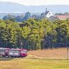 Nostalgie: Mit dem Oldtimer-Schienenbus an der Vogelsburg vorbei zum Volkacher Weinfest. Los geht's am 15. August.