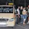 Bequeme Heimfahrt: Zur Laurenzi-Messe in Marktheidenfeld warten in den späten Abendstunden Taxifahrer in der Düsseldorfer Straße, gleich gegenüber dem Eingang zum Festgelände, auf Kundschaft.