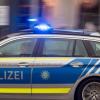 Die Polizei berichtet von einem illegalen Straßenrennen auf der B17 bei Leitershofen. 