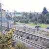 (fw)   Der Dettelbacher Bahnhof ist verkauft. Die Versteigerung über das Berliner Auktionshaus Karhausen erbrachte 69 000 Euro, erklärte das Auktionshaus auf Anfrage. Das Startgebot hatte bei 9500 Euro gelegen (wir berichteten). Den Zuschlag bekam ein telefonischer Bieter. Das dreistöckige Gebäude aus dem Anfang des letzten Jahrhunderts hat 600 Quadratmeter Nutzfläche. 100 Quadratmeter davon sind an die Deutsche Bahn vermietet.  Was aus dem sanierungsbedürftigen Bahnhof wird und was der Käufer mit dem Objekt vorhat, ist derzeit unklar.