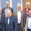 Neuwahl: Der Vorstand der BGS-Kameradschaft Oerlenbach (von links)  Paul Semsch, Roland Lutz,  Dietmar Bohlender, Karlheinz Zenglein, Helmut Morper, Dieter Ott und Roland Seufert. Rechts Jörg Peschel, der die Kameradschaft 30 Jahre lang anführte.