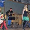 Tolles Konzert: Mit Geige, Flöte, Akkordeon, Drehleier, Dudelsack, Gitarre, Bass, Piano, Schlagzeug, Gesang und Tanz boten „Solid Ground“ die geballte Lebensfreude der Insel Irland.