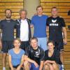 Schweinfurt (kgh)   Begeisterung beim Spiel um den unterfränkischen Meister im Volleyball der Realschullehrer: In der Schweinfurter Georg-Wichtermann-Halle kamen neben dem Gastgeber und aktuell unterfränkischem Meister, der Walther-Rathenau-Realschule, zwölf Realschulen aus Unterfranken zusammen. Nach spannenden Vorrundenspielen ging es im Zweikampf zwischen der Bessenbacher und der Bad Kissinger Realschule sowie im Schweinfurter Duell der Wilhelm-Sattler- und der Walther-Rathenau-Realschule um das Erreichen des Finales. Wie in den vergangenen Jahren kam es zum Finale zwischen der Bessenbacher- und der Walther-Rathenau-Realschule. Hier setzte sich nach einem spannenden Spiel die Walther-Rathenau-Schule abermals durch und qualifizierte sich für die Bayerische Meisterschaft. Dritter wurde die Realschule Bad Kissingen. Unser Bild zeigt das Gewinnerteam, von links oben Jürgen Schmitt, Klaus Gessner, Oliver Möller, Cornel Closca; von links unten Tatjana Oeder, Martin Schenzilords und Tamara Hetterich.