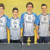 (mp)   Der TTC/DJK Kirchheim ist Jugend-Pokalsieger im Tischtennis-Kreis Würzburg. Beim Turnier in der neuen Dreifachturnhalle des TSV Thüngersheim setzte sich in den Halbfinals die TG Veitshöchheim mit 5:3 gegen den SB Versbach II durch, der TTC/DJK Kirchheim gewann 5:2 gegen den TSV Üttingen. In einem mit hervorragenden Ballwechseln geführten Endspiel behielt Kirchheim mit 5:2 die Oberhand gegen Veitshöchheim. Für den Jugend-Pokalsieger spielten: (von links) Lukas Diemand, Yannick Schörösch, Sven Blandofski und Jan Rothenhöfer.
