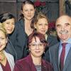 Ehrungen beim Weinbauverband: Anerkennung gab es unter anderem für die Besten bei der Prüfung zur Gästeführerin. Im Bild (von links) Weinkönigin Marion Wunderlich, Elisabeth Volkmann und Katrin Jakob (beide Sommerach), Brigitte Schimpel, Sandra Breunig und Weinbauverbandspräsident Artur Steinmann.