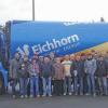 Eingewiesen: Die neuen Mitarbeiter der Firma Eichhorn wurden in die neuen Fahrzeuge eingewiesen, links Dominik Eichhorn.
