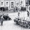 Marschszenen auf dem Marktplatz sind ebenfalls auf Youtube zu sehen-