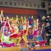 Keine Nachwuchs-Sorgen:  Die Kleinpariser Narren aus Uettingen können aus dem Vollen schöpfen. Nur fürs Männerballett sind diese Mädchen nicht geeignet, allenfalls in einigen Jahren als Trainerinnen.