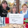 Endlich klar sehenDie Bibliotheksassistentinnen Irmgard Lang und Katharina Milinkovic sowie Diplom-Bibliothekarin Barbara Süßkind (von links) halten in der Ochsenfurter Stadtbibliothek verschiedene Lesebrillen für Besucher bereit.