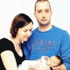 Klara wurde am 25. Januar in Schweinfurt geboren, 3250 Gramm schwer und 54 Zentimeter groß. Johannes und Nicole Molitor aus Oberelsbach wurden zum ersten Mal Eltern. Für Werner und Hannelore Hellmuth aus Oberelsbach bedeutet Klara ihre Großeltern-Premiere. Udo und Jutta Molitor aus Reyersbach wurden zum zweiten Mal Oma und Opa. Elfriede und Robert Kirchner aus Haselbach sind nun Urgroßeltern. Maria Molitor (Reyersbach) und Gerti Köth (Sandberg) wurden zum zweiten Mal Urgroßmutter.