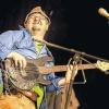 Zünftig und bissig: Musikkabarett-Gruppe heizte dem Publikum ein