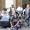 Boulevard Würzburg: Harley-Davidson mit Beiwagen für Sarg-Transport