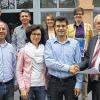 Engagierte Klimaschützer: Klimaschutzmanager Jochen Spieß (vorne links) und Bürgermeister Rainer Kinzkofer (vorne rechts) gratulierten den ersten Preisträgern Margarete Simmelbauer und Rainer Hirn. Hinten Energieberater Matthias Seidel und die weiteren Preisträger Jürgen Hardecker,  Stephanie Lenz und Kristina Neureither.