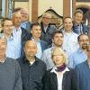 Urspringens neuer Gemeinderat vor der konstituierenden Sitzung: Vorne von links: Roman Eyrich, Stefan Ehehalt, Marion Müller-Blass, Volker Hemrich. Mittlere Reihes: Andreas Burk, Alfred Schmitt, Egon Sendelbach, Stefan Vogel,  Martin Albert und Christian Rauch. Hinten von links: Werner Kunkel, Wolfgang Väth und Hugo Barthel.