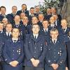 Verdiente Würdigung: Landrat Thomas Bold (rechts) überreichte die staatlichen Ehrungen an die Feuerwehrleute aus der Großgemeinde Wartmannsroth.