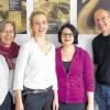 Die drei Autorinnen, die den Leonhard-Frank-Stoff für die Bühne aufgearbeitet haben: (von links) Hannah Fissenebert aus Berlin, Christiane Kalss aus Berlin und Ulrike Schäfer aus Würzburg haben ganz eigene Ansätze gefunden. Mit John von Düffel (rechts) stand den Teilnehmerinnen einer der erfolgreichsten Bearbeiter epischer Stoffe für die Bühne als Berater zur Seite.