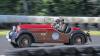 (me)   Zum wiederholten Male machte die Sachs-Franken-Classic-Rallye am Pfingstsonntag für eine Sonderprüfung auf der Kartbahn an der Dingolshäuser Straße Station. Für die Teilnehmer galt es dabei, bestimmte Streckenabschnitte möglichst exakt in einer vorher festgelegten Zeit zu absolvieren. Maßarbeit nicht nur für die Fahrer der Oldtimer – das älteste Fahrzeug war ein Bentley Open Tourer von 1929 – sondern auch für die Co-Piloten, die mit der Stoppuhr in der Hand assistierten. Hier versuchen sich Reinhard und Rosemarie Pfau aus Eisenberg auf ihrem DKW F5-700 von 1935 an dieser Aufgabe.
