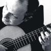 (kri)   Ein Gitarrenabend mit Robin McBride steht am Mittwoch, 13. August, um 20 Uhr in der Kreuzkirche auf dem Programm. Robin Mc Bride spielt klassische Gitarrenwerke von von Fernando Sor, Francisco Tárrega, Augustín Barrios Mangoré und Carlo Domeniconi. Der Eintritt ist frei.