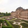 Um die 4000 Besucher lauschen am Samstag (07.06.14) im Hofgarten in Wuerzburg den Mozartinterpretationen des Philharmonischen Orhesters Wuerzburg. Bei sommerlichen Temperaturen wa die Kleine Nachtmusik im Rahmen des Mozartfestes zum ersten Mal restlos ausverkauft.