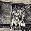Auf in den Kampf: Die Siegesgewissheit der Deutschen zu Beginn des Ersten Weltkriegs spricht aus der Aufschrift auf diesem Truppentransport-Waggon. Das Foto stammt aus dem Buch „Kamerad im Westen“, das dem Großvater von Main-Post-Redakteur Roland Flade gehörte. August Flade wurde in Frankreich verschüttet. Er kehrte traumatisiert zurück, erlitt einen Herzinfarkt und sprach monatelang kein Wort.
