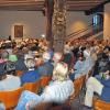 Volles Haus: 250 Zuhörer interessierten sich in der Rathausdiele für die Veranstaltung „Schweinfurt gegen Geschichtsverfälschung – kein Preis für Ewiggestrige“.
