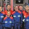(hä)   Der Feuerwehrnachwuchs der Marktgemeinde hat sich gut auf den Wissenstest der Jugendfeuerwehren vorbereitet und die Prüfungen mit Bravour gemeistert. 13 Jugendliche haben den Wissenstest 2014 unter der Leitung von Kreisjugendwart Thomas Ganz (rechts) aus Sulzfeld absolviert. Durch die Jugendwarte Florian Bauer, Phillip Bauer und Sebastian Degen waren ihnen Grundkenntnisse wie Seilbeutelwurf, Knotenbinden, Umgang mit dem Schlauch, das richtige Kuppeln, die verschiedenen Schlauchgrößen und deren Verwendung sowie die unterschiedlichen Hydrantentypen vermittelt worden. Kommandant Andreas Schneier und Bürgermeister Michael Custodis dankten nach bestandener Prüfung den Jugendfeuerwehrlern für ihren tatkräftigen Einsatz. Bestanden haben die Prüfung: Hannes Bauer, Jan Bauer, Fabian Degen, Patrick Feser, Niklas Heumann, Franz Markelstorfer, Louis Markelstorfer, Philip Röß, Lisa Schneier, Lorenz Umhöfer, Nils Wagner, Pia Weikert und Janik Werner.