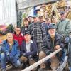 Eingespielte Truppe: Das Verladeteam mit dem Vorsitzenden Rudolph Karg (rechts).