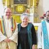 Feierlicher Gottesdienst: Seine Priesterweihe vor 25 Jahren hat Pater Michael Zeitz in der Heimat gefeiert. Von links: Pater Karl Peinhopf (Provinzial der Deutschsprachigen Provinz), Pater Roberto Turyamureeba, Pater Michael Zeitz, Paula Zeitz (Mutter des Jubilars), Pater Mennas Mukaka (Graz), Pater Herbert Gimpl und Bruder Friedbert Tremmel.