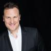 LR Health & Beauty und Modedesigner Guido Maria Kretschmer starten Zusammenarbeit: Dem westfälischen Direktvertriebsunternehmen LR Health & Beauty ist es gelungen, den derzeit beliebtesten deutschen Modedesigner und Fernsehstar Guido Maria Kretschmer als Kooperationspartner zu gewinnen. Die Kreation eines exklusiven Duftes im nächsten Jahr bildet den Auftakt der auf mehrere Jahre ausgelegten Zusammenarbeit. LR Health & Beauty und Modedesigner Guido Maria Kretschmer starten Zusammenarbeit: Dem westfälischen Direktvertriebsunternehmen LR Health & Beauty ist es gelungen, den derzeit beliebtesten deutschen Modedesigner und Fernsehstar Guido Maria Kretschmer als Kooperationspartner zu gewinnen. Die Kreation eines exklusiven Duftes im nächsten Jahr bildet den Auftakt der auf mehrere Jahre ausgelegten Zusammenarbeit.