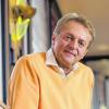 Tanzlehrer durch und durch: Horst Reinhardt lädt für Faschingssamstag behinderte und nichtbehinderte Menschen zur Disco in die Tanzschule Hartung ein.
