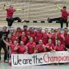 (frak)   Als Bayernliga-Meister feiern lassen konnten sich die Handball-Frauen des HSV Bergtheim bereits. Die Mannschaft von Trainer Stephan Dinkel hatte im lange engen Meisterschaftsrennen mit dem TSV Ismaning und dem ASV Dachau am Ende den längsten Atem. Um aber auch den Aufstieg in die Dritte Liga zu meistern, müssen sich die Bergtheimerinnen erst noch in der Relegation durchsetzen. Seit vergangenem Wochenende steht nun auch der Bergtheimer Gegner in den Ausscheidungsspielen fest. Bereits am kommenden Samstag (18 Uhr) geht es für die Bergtheimerinnen auswärts beim Meister der hessischen Oberliga, dem TuS Kriftel zur Sache. Das Rückspiel steigt am 16. Mai (18 Uhr) in der Bergtheimer Willi-Sauer-Halle. Zum Hinspiel bieten die Bergtheimerinnen auch einen Fanbus an. Anmeldungen zur Mitfahrt sind beim HSV-Vorsitzenden Wolfgang Kreisel (E-Mail: kreiselei@t-online.de) möglich. Unser Bild zeigt den stolzen Bayernliga-Meister mit (auf der Latte sitzend von links) den Torhüterinnen Mona Oßwald und Annina Tucher sowie (stehend von links) Michael Lauter (Organisation), Anna Willebrand (Physiotherapeutin), Gerlinde Lichtlein (Betreurin), Anika Schurr, Joschua Reis (Physiotherapeut), Martina Gerdes, Lena Krone, Tanja Bausenwein, Annika Brezina, Sandra Hämmerlein, Trainer Stephan Dinkel, und (vorne von links) Carina Hofmann, Svenja Winheim, Nina Thoben, Lena Riedel, Lisa Lichtlein sowie Anna Maria Renner.