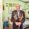 Stolz: Alexander Schmuckler, Veteran der Roten Armee, 2015 in seiner Wohnung in Würzburg.