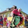 Tanz auf dem Marktplatz: Auch das gehört zum Maisingen in Weikersheim.