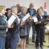 Trat in Minimalbesetzung auf: Der Kirchenchor Sondheim, den Sonja Würll anführte, bereicherte das Maisingen mit geistlichen Liedern.