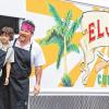 Kubanische Küche: Jon Favreau als Carl Casper und Emjay Anthony als Percy mit ihrer fahrbaren Imbissbude (auf Neudeutsch auch Food-Truck genannt).