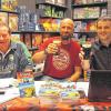 Ein Prosit auf Irland: Thomas Starost, Michael Bauer und Oliver Schikora (von links) bei der Präsentation ihres neuen Reiseführers in der Buchhandlung Hugendubel.