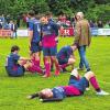 Am Boden zerstört: Spieler des SV Niederlauer nach der 7:8-Niederlage im Elfmeterkrimi gegen den FC Rottershausen, die den Abstieg in die A-Klasse besiegelte.