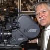 Michael Ballhaus und eine der legendären 35-mm-Arriflex-Kameras.