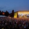 Abendstimmung beim Afrika-Karibik-Festival auf dem Festplatz in Aschaffenburg.