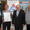 Lob auf das Elektrohandwerk: (von links): Obermeister Jürgen Weth, Uberto Weber, Dozent der Meisterausbildung, Handwerkskammerpräsident Hugo Neugebauer, Mitinitiator der Meisterschule und Dozent Willi Stein.