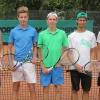 (kim)   Neu im Medenzirkus startete heuer die dritte Tennis-Männermannschaft der TG Heidingsfeld. Mit nur einem Unentschieden gegen den SV Bütthard und drei Siegen feierte das Team gleich die Meisterschaft der Kreisklasse 3. Im kommenden Jahr schlägt das Team in der Kreisklasse 2 auf. Am Erfolg waren beteiligt (von links) Nikolaus Arlt, Simon Bareis, Noel Scheder, Leo Albert und Tobias Reuther.