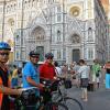 Unterwegs auf ihrer Rad-Wallfahrt nach Rom legten Sven, Fred und Steffen Krauß auch Stopps an Kirchen ein, so wie im Bild in Florenz. Unterwegs auf ihrer Rad-Wallfahrt nach Rom legten Sven, Fred und Steffen Krauß auch Stopps an Kirchen ein, so wie im Bild in Florenz.