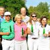 (PM)   Diana Schraud ist Seniorinnen-Clubmeisterin 2015 des Golf Club Würzburg. Sie sicherte sich den Sieg mit zwei 82er Runden vor Gertrud Müller mit zwei 83er Runden und Martina Mayer mit einer 81er und einer 86er Runde. Bei den Senioren holte sich Peter Merkel den Titel des Senioren-Clubmeisters mit Rundenergebnissen von 80 und 78 Schlägen. Im Kartenstechen landete Ingo Schloo mit 160 Schlägen auf Rang zwei. Dritter wurde Alessandro de Bochdanovits mit 165 Schlägen. Das Bild zeigt: (von links) Ingo Schloo (zweiter Sieger), Robert Großkopf (Manager GCW), Alessandro de Bochdanovits (dritter Sieger), Gertrud Müller (zweite Siegerin), Peter Merkel (Sieger), Diana Schraud (Siegerin), Martina Mayer (dritte Siegerin) und Erwin Rödle (Vizepräsident Finanzen GCW).